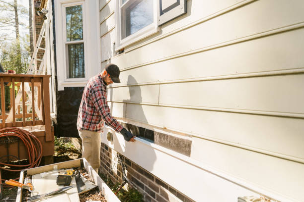 Top rated local Storm Damage Siding Repair specialists in Winchester, IL
